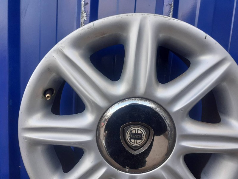 Recambio de llanta para lancia lybra berlina referencia OEM IAM 46516996  