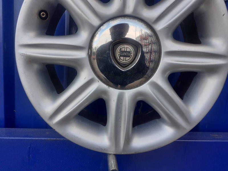 Recambio de llanta para lancia lybra berlina referencia OEM IAM 46516996  