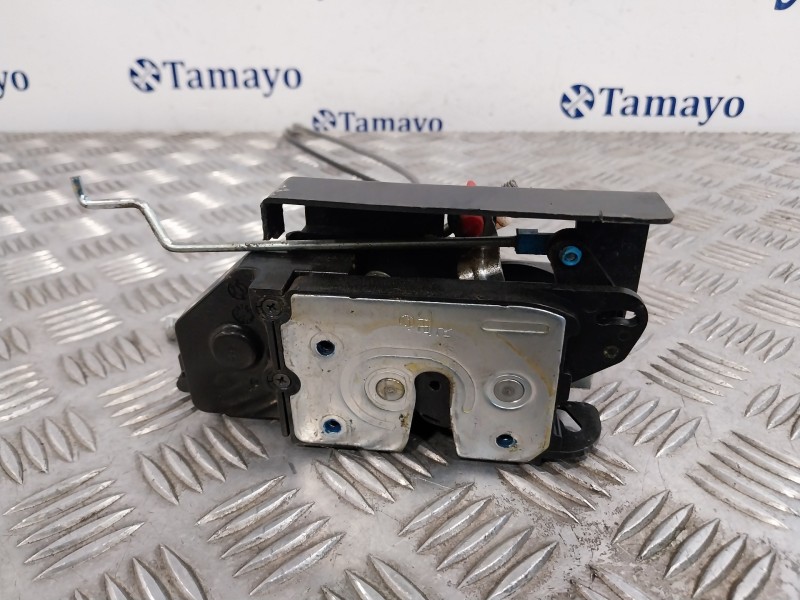 Recambio de cerradura puerta delantera derecha para ssangyong rodius 2.7 turbodiesel cat referencia OEM IAM   
