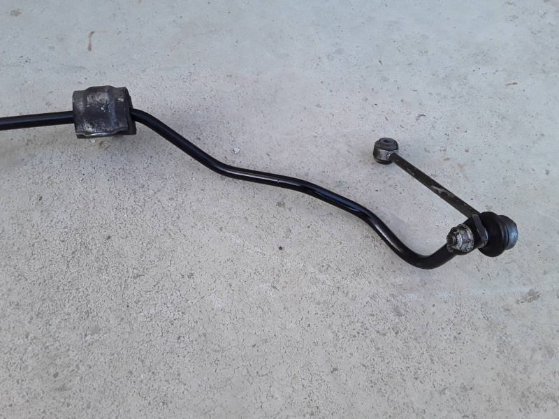 Recambio de barra estabilizadora trasera para bmw serie 1 berlina (e81/e87) 2.0 turbodiesel cat referencia OEM IAM 6764424  
