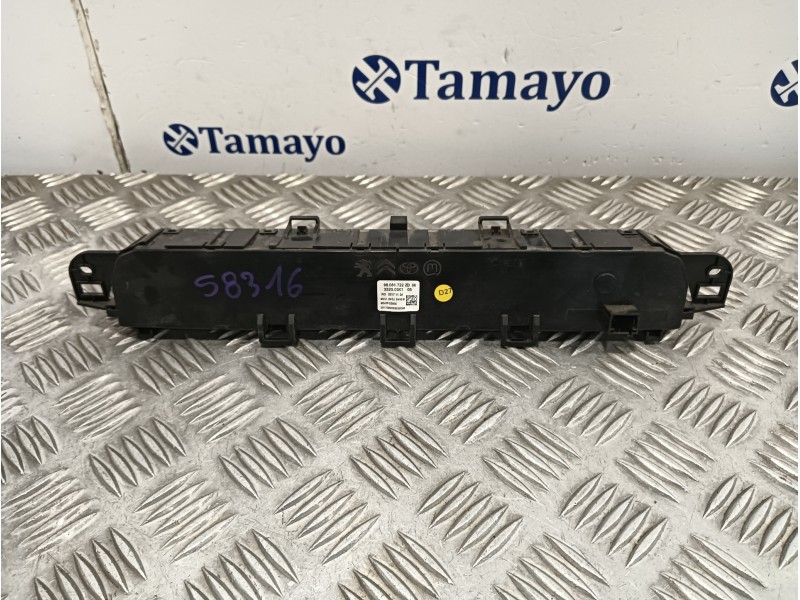 Recambio de mando climatizador para toyota proace referencia OEM IAM 98081722ZD  3525050105