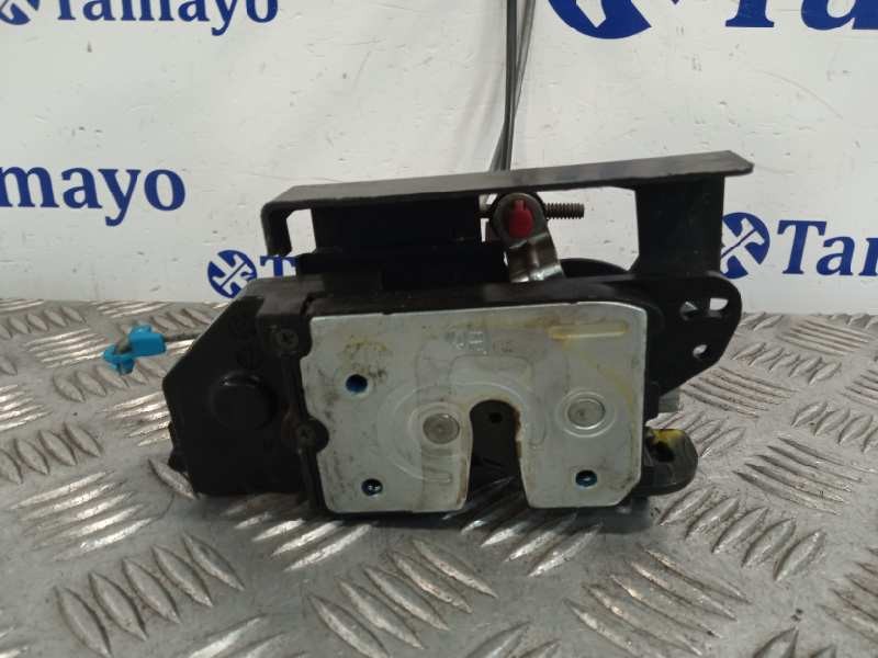 Recambio de cerradura puerta trasera derecha para ssangyong rodius 2.7 turbodiesel cat referencia OEM IAM   