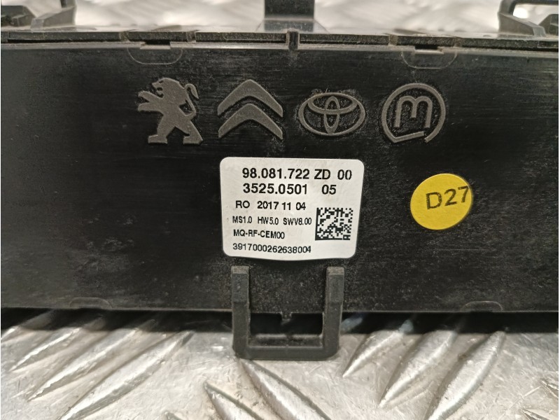 Recambio de mando climatizador para toyota proace referencia OEM IAM 98081722ZD  3525050105