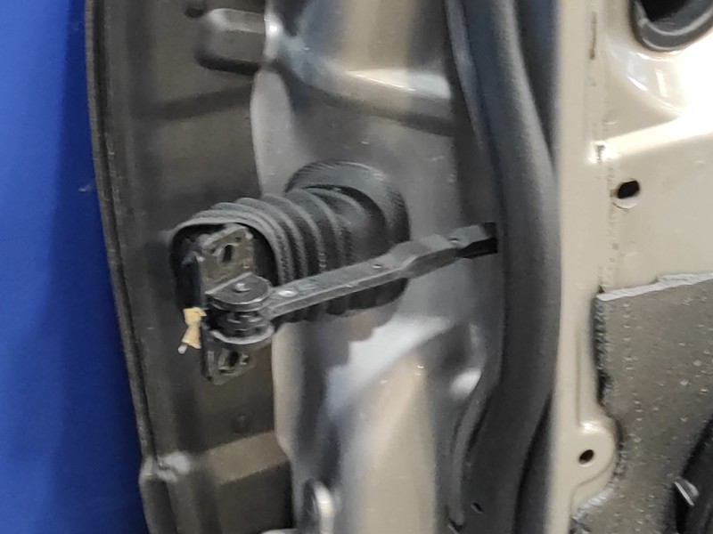 Recambio de puerta delantera derecha para mercedes-benz clase e (w211) berlina 2.6 cat referencia OEM IAM   