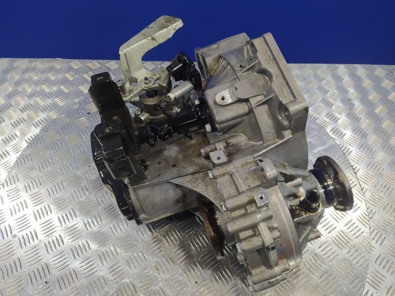 Recambio de caja cambios para volkswagen polo (6r1) 1.6 tdi referencia OEM IAM KFK  