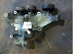 Recambio de soporte alternador para porsche 911 (typ 996) 3.6 turbo cat referencia OEM IAM 996115112OR  