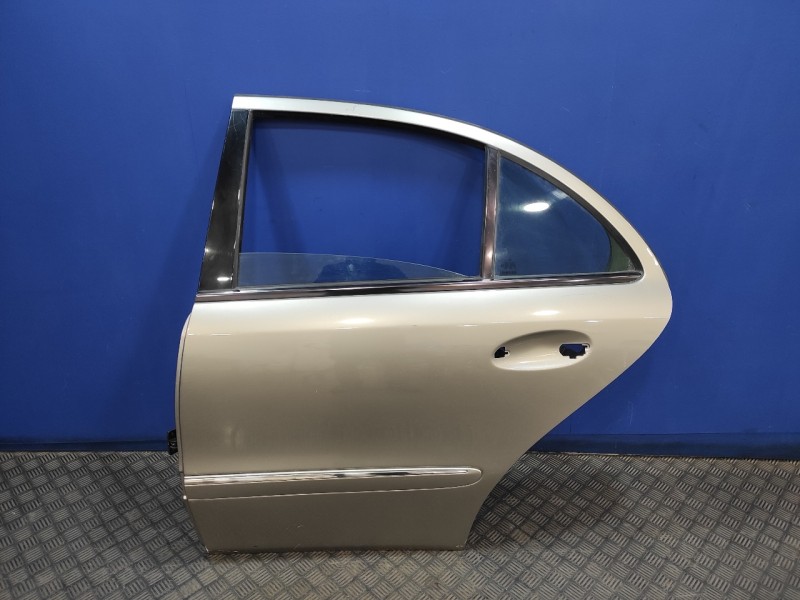 Recambio de puerta trasera izquierda para mercedes-benz clase e (w211) berlina 2.6 cat referencia OEM IAM   