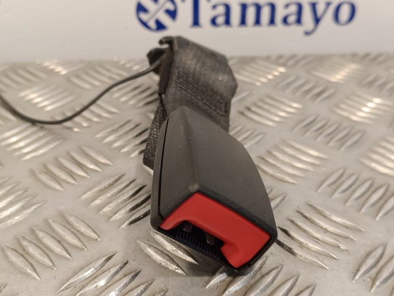 Recambio de cinturon seguridad trasero central para opel corsa e referencia OEM IAM 629472200A N13427737 401266978