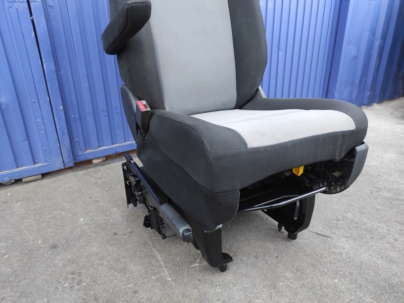 Recambio de asiento delantero izquierdo para toyota proace referencia OEM IAM   