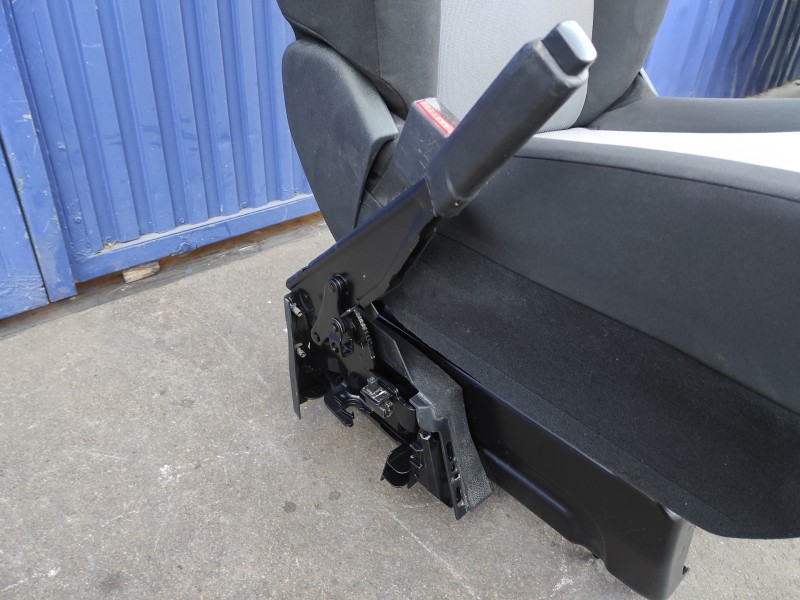 Recambio de asiento delantero izquierdo para toyota proace referencia OEM IAM   