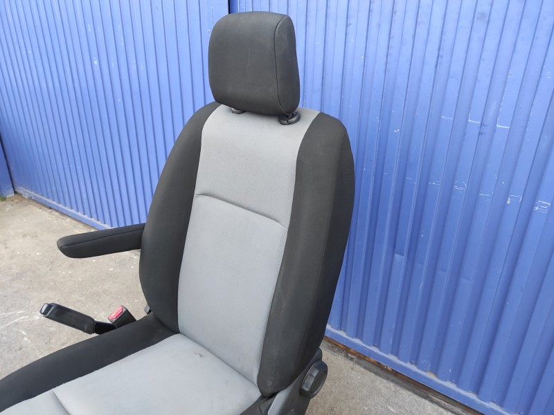 Recambio de asiento delantero izquierdo para toyota proace referencia OEM IAM   