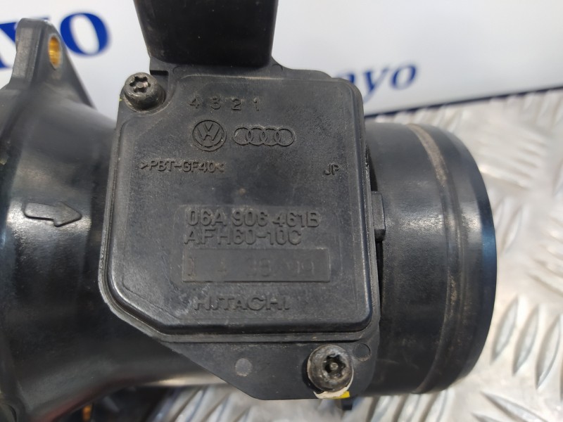 Recambio de caudalimetro para volkswagen golf iv berlina (1j1) 1.6 referencia OEM IAM 06A906461B  