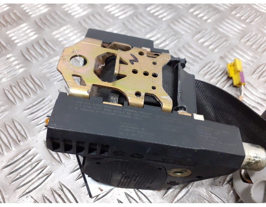 Recambio de cinturon seguridad delantero izquierdo para volkswagen golf iv berlina (1j1) 1.6 16v referencia OEM IAM 33014052A  