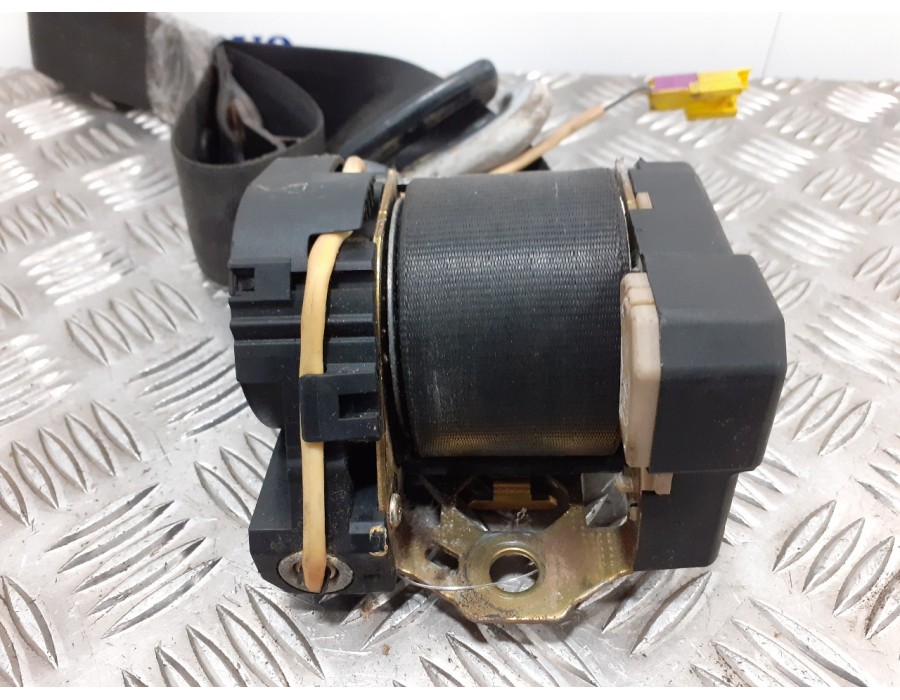 Recambio de cinturon seguridad delantero izquierdo para volkswagen golf iv berlina (1j1) 1.6 16v referencia OEM IAM 33014052A  