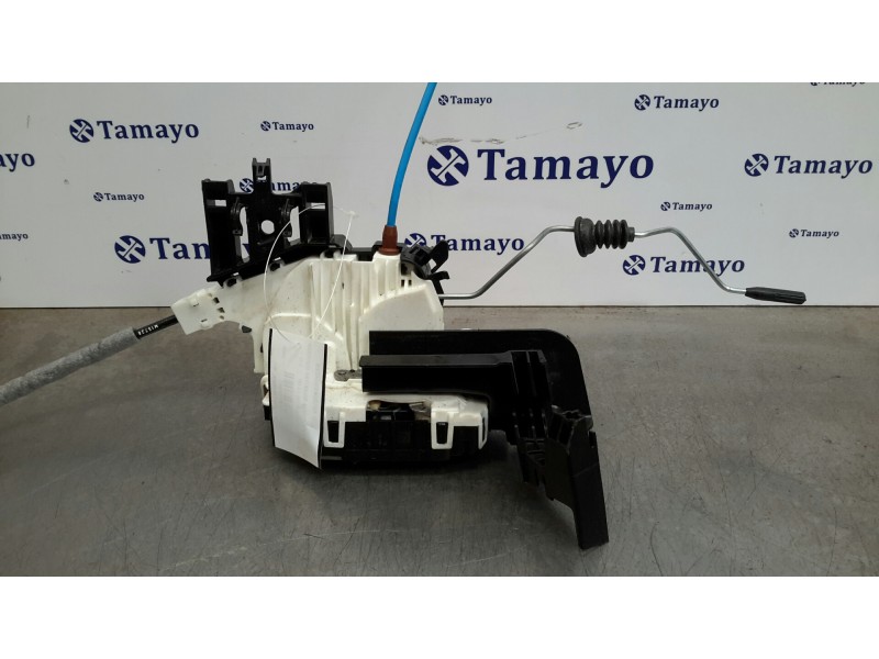 Recambio de cerradura puerta delantera izquierda para mercedes-benz clase a (w176) 1.6 cat referencia OEM IAM A1667200135  