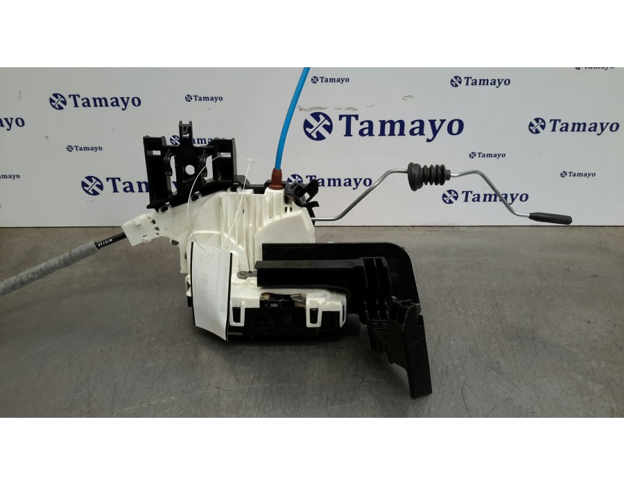 Recambio de cerradura puerta delantera izquierda para mercedes-benz clase a (w176) 1.6 cat referencia OEM IAM A1667200135  