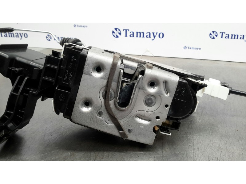 Recambio de cerradura puerta delantera izquierda para mercedes-benz clase a (w176) 1.6 cat referencia OEM IAM A1667200135  