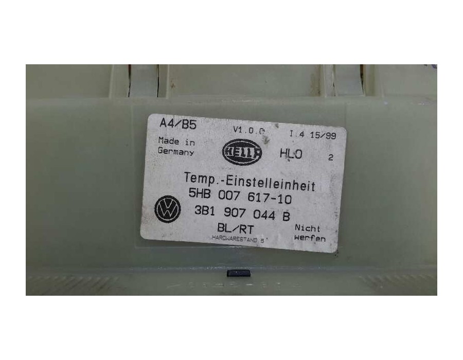 Recambio de mando climatizador para volkswagen golf iv berlina (1j1) 1.9 tdi referencia OEM IAM 5HB00761710  3B1907044B