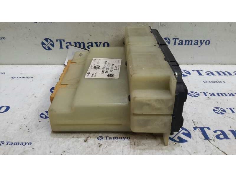 Recambio de mando climatizador para volkswagen golf iv berlina (1j1) 1.9 tdi referencia OEM IAM 5HB00761710  3B1907044B