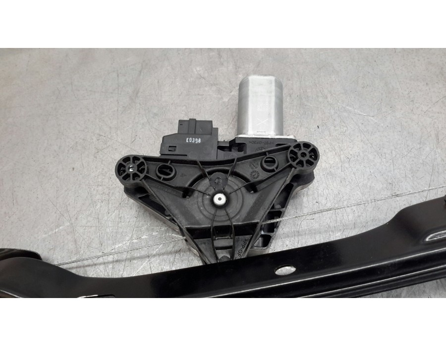 Recambio de elevalunas trasero izquierdo para mercedes-benz clase a (w176) 1.6 cat referencia OEM IAM A2469063100  968740102