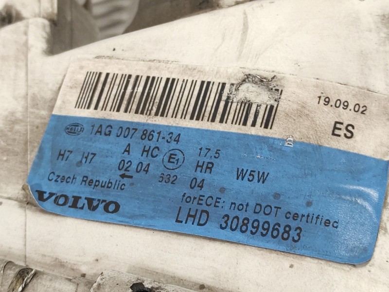 Recambio de faro derecho para volvo s40 berlina 1.9 diesel cat referencia OEM IAM 1AG007861  30899683