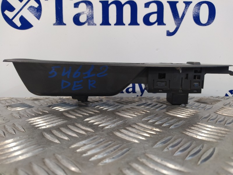 Recambio de mando elevalunas delantero derecho para volvo s40 berlina 1.9 diesel cat referencia OEM IAM 30889753  