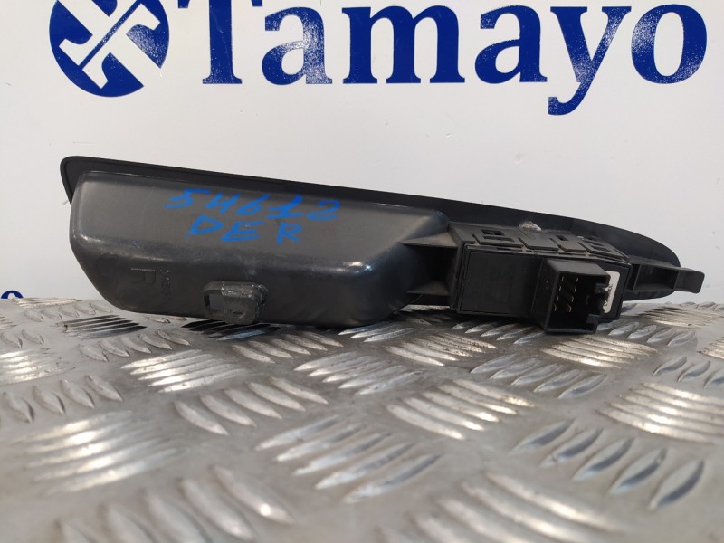 Recambio de mando elevalunas delantero derecho para volvo s40 berlina 1.9 diesel cat referencia OEM IAM 30889753  