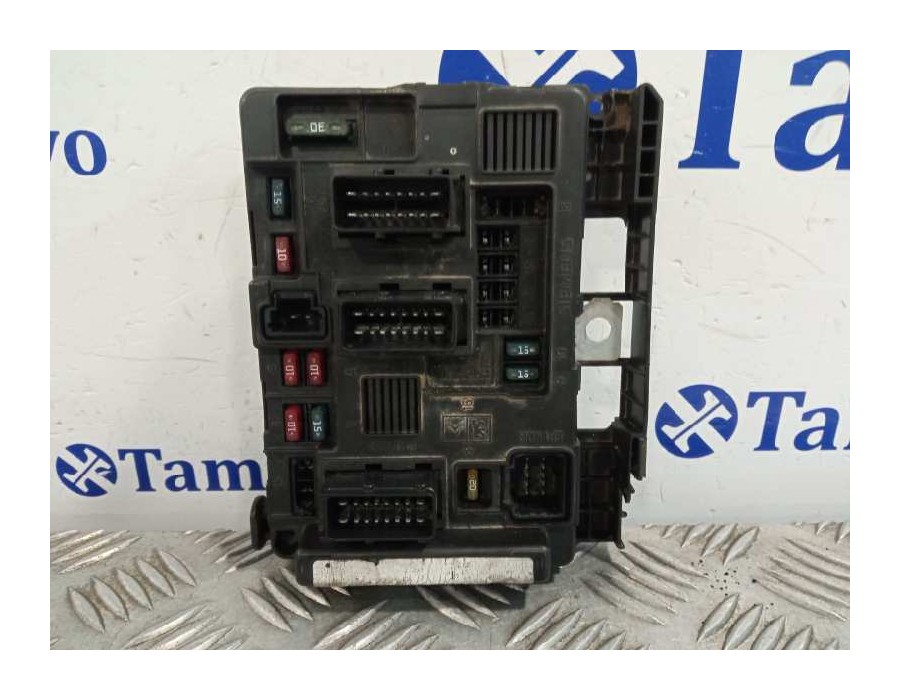 Recambio de caja reles / fusibles para citroën c5 break 2.0 hdi referencia OEM IAM 9643498880 BSMB3 S118470003C