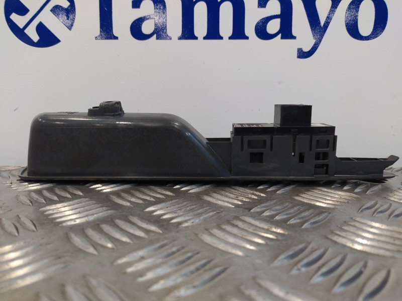Recambio de mando elevalunas delantero derecho para volvo s40 berlina 1.9 diesel cat referencia OEM IAM 30889753  