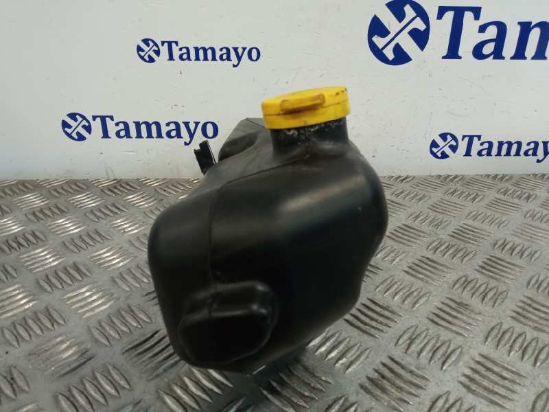 Recambio de deposito limpia para dacia sandero referencia OEM IAM 289104583R 289108269R 289100774R