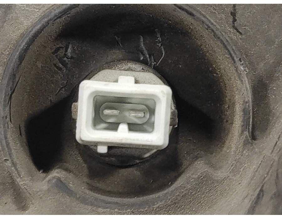 Recambio de faro izquierdo para opel vivaro furgón/combi (07.2006 =>) 2.0 16v cdti referencia OEM IAM 8200701354 89313970 938598