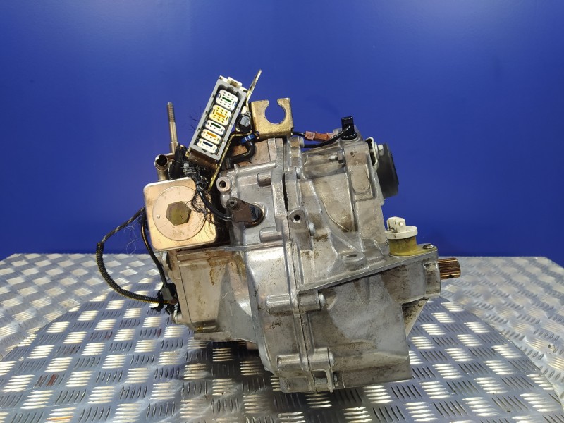 Recambio de caja cambios para citroën xantia berlina 1.9 td sx referencia OEM IAM 20TPA5  