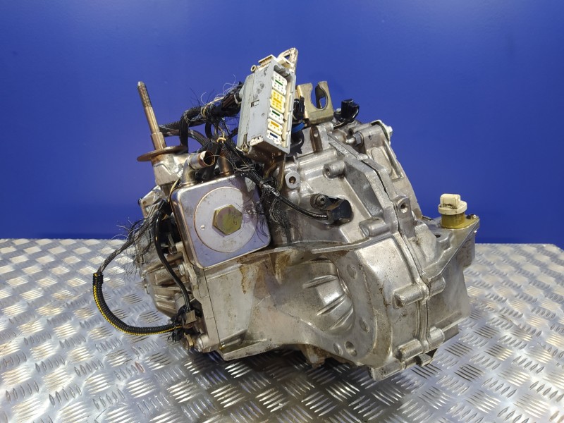 Recambio de caja cambios para citroën xantia berlina 1.9 td sx referencia OEM IAM 20TPA5  
