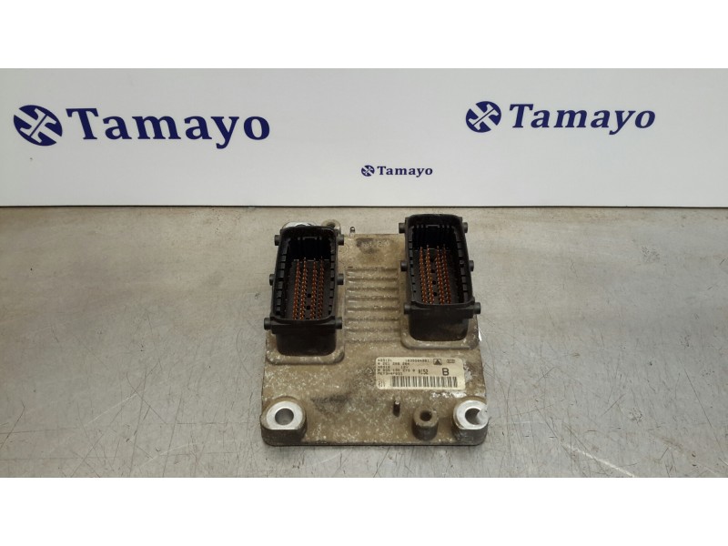 Recambio de centralita motor uce para fiat stilo (192) 1.4 referencia OEM IAM 1039S04981  0261208204
