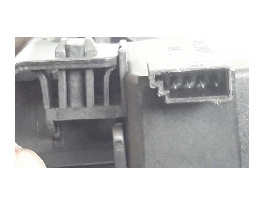 Recambio de cerradura maletero / porton para bmw serie 3 berlina (e46) 2.0 16v diesel cat referencia OEM IAM 8196401  