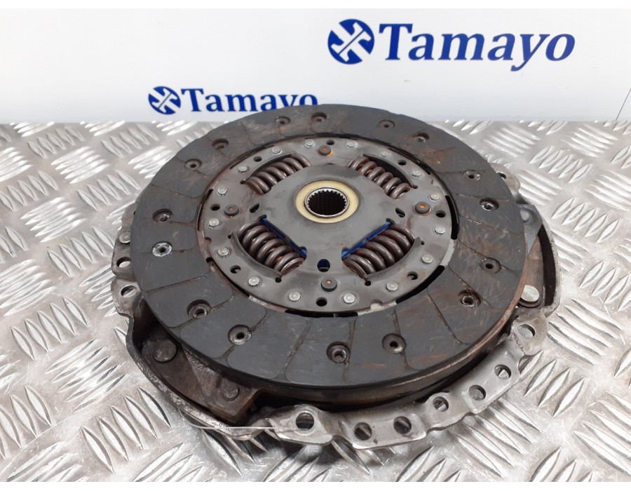 Recambio de kit embrague para dacia dokker 1.5 blue dci diesel fap cat referencia OEM IAM 302057404R  301010717R