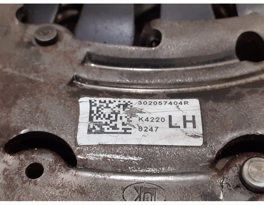 Recambio de kit embrague para dacia dokker 1.5 blue dci diesel fap cat referencia OEM IAM 302057404R  301010717R