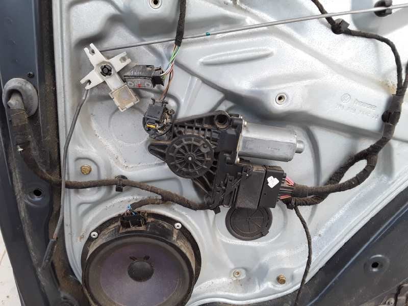 Recambio de puerta trasera derecha para volkswagen passat berlina (3b3) comfortline referencia OEM IAM   
