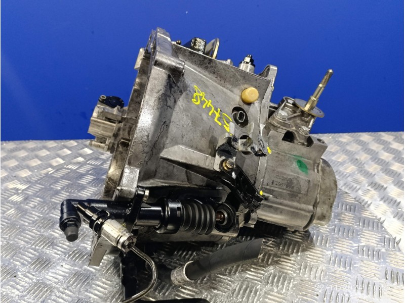 Recambio de caja cambios para peugeot 206 berlina 1.6 16v cat referencia OEM IAM 20DM73  