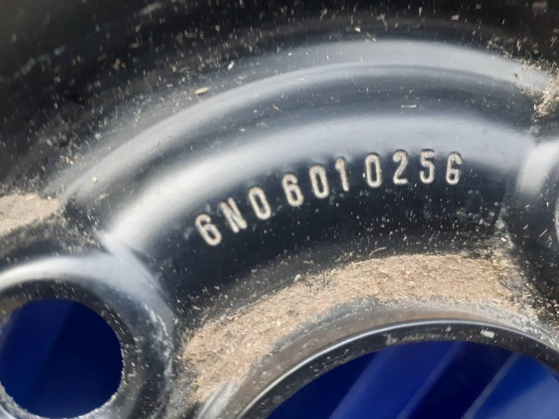 Recambio de neumatico repuesto para volkswagen polo (9n1) 1.4 fsi referencia OEM IAM 6N0601025G  