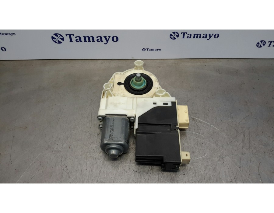 Recambio de motor elevalunas delantero derecho para peugeot 307 break/sw (s2) referencia OEM IAM 997831101 996388102 7746004701