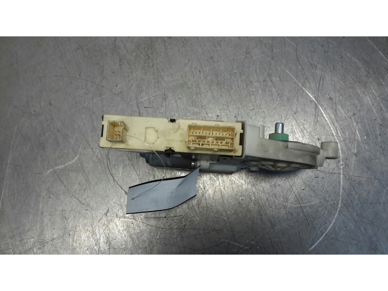 Recambio de motor elevalunas delantero derecho para peugeot 307 break/sw (s2) referencia OEM IAM 997831101 996388102 7746004701