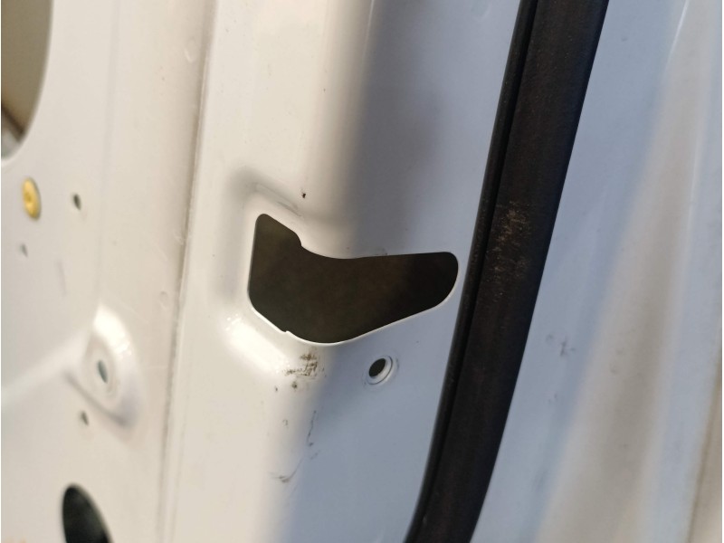 Recambio de puerta delantera derecha para land rover discovery sport referencia OEM IAM   