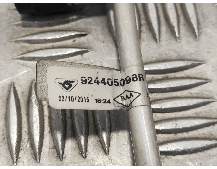 Recambio de tubos aire acondicionado para renault clio iv 1.5 dci diesel fap energy referencia OEM IAM 924405098R  