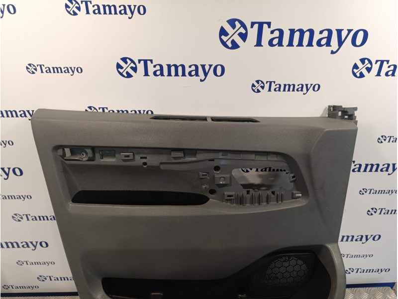 Recambio de guarnecido puerta delantera izquierda para toyota proace referencia OEM IAM 156121412 98082244ZM 156121432