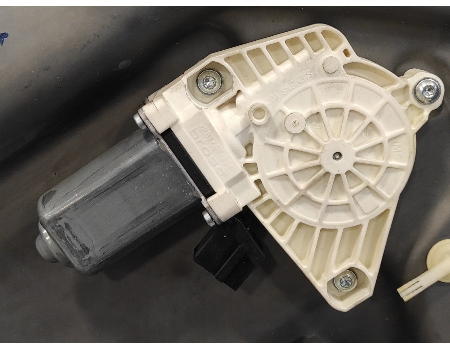 Recambio de elevalunas trasero izquierdo para mercedes-benz clase b (w245) 2.0 cdi cat referencia OEM IAM A1697301579  