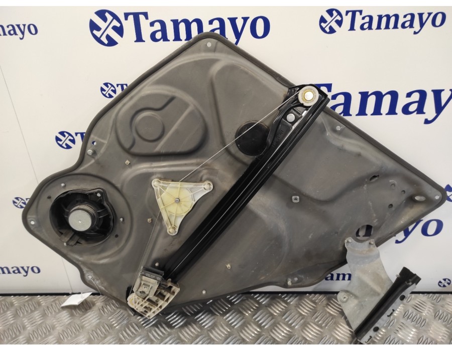 Recambio de elevalunas trasero izquierdo para mercedes-benz clase b (w245) 2.0 cdi cat referencia OEM IAM A1697301579  
