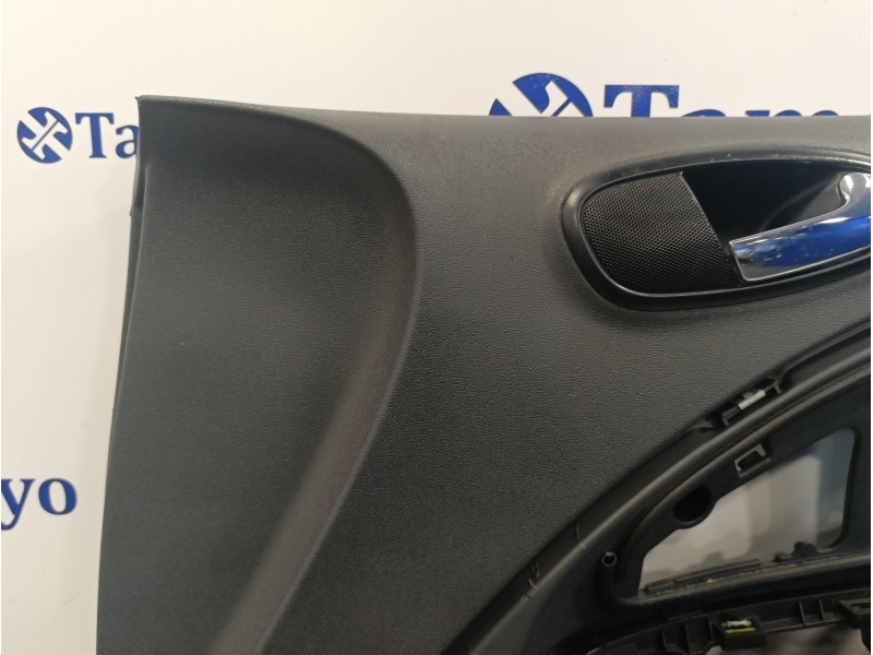 Recambio de guarnecido puerta delantera derecha para seat leon (1p1) 1.6 referencia OEM IAM 1P0867012  197003281