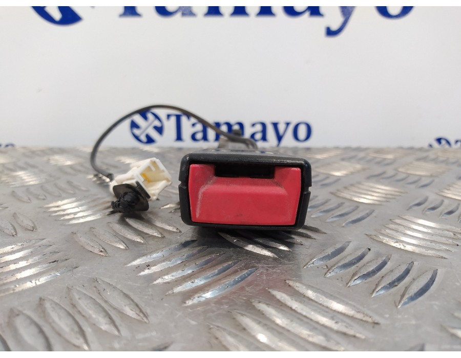 Recambio de enganche cinturon delantero izquierdo para citroën c3 1.2 12v vti referencia OEM IAM 9687393180  34067287