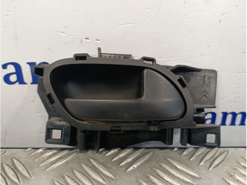 Recambio de maneta interior delantera derecha para toyota proace referencia OEM IAM 96555514XT  